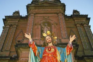 Sacred Heart - Fontana Sacred Heart - Fontana